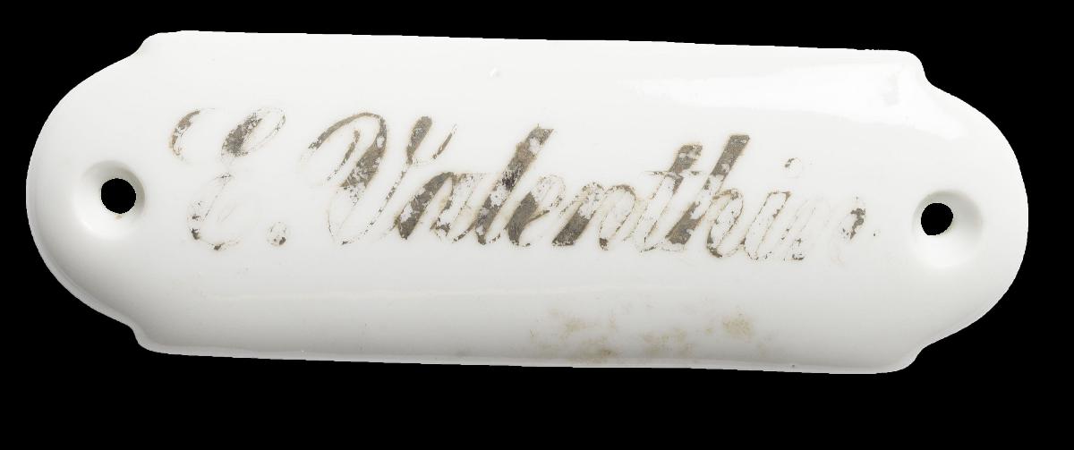 Namensschild "E. Valenthin"