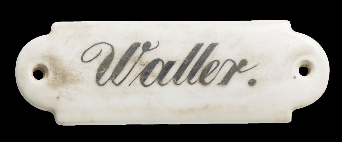 Namensschild "Waller."