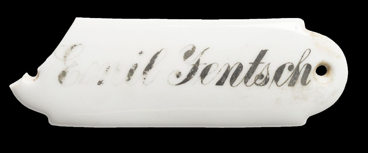 Namensschild "Emil Jentsch"