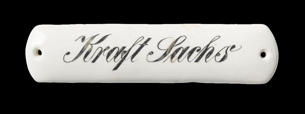 Namensschild "Kraft Sachs"