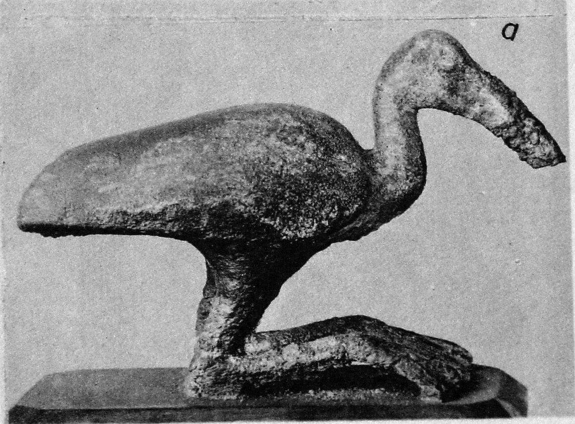 Ägyptische Ibisstatuette; wohl erhalten bis auf die Spitze des Schnabels