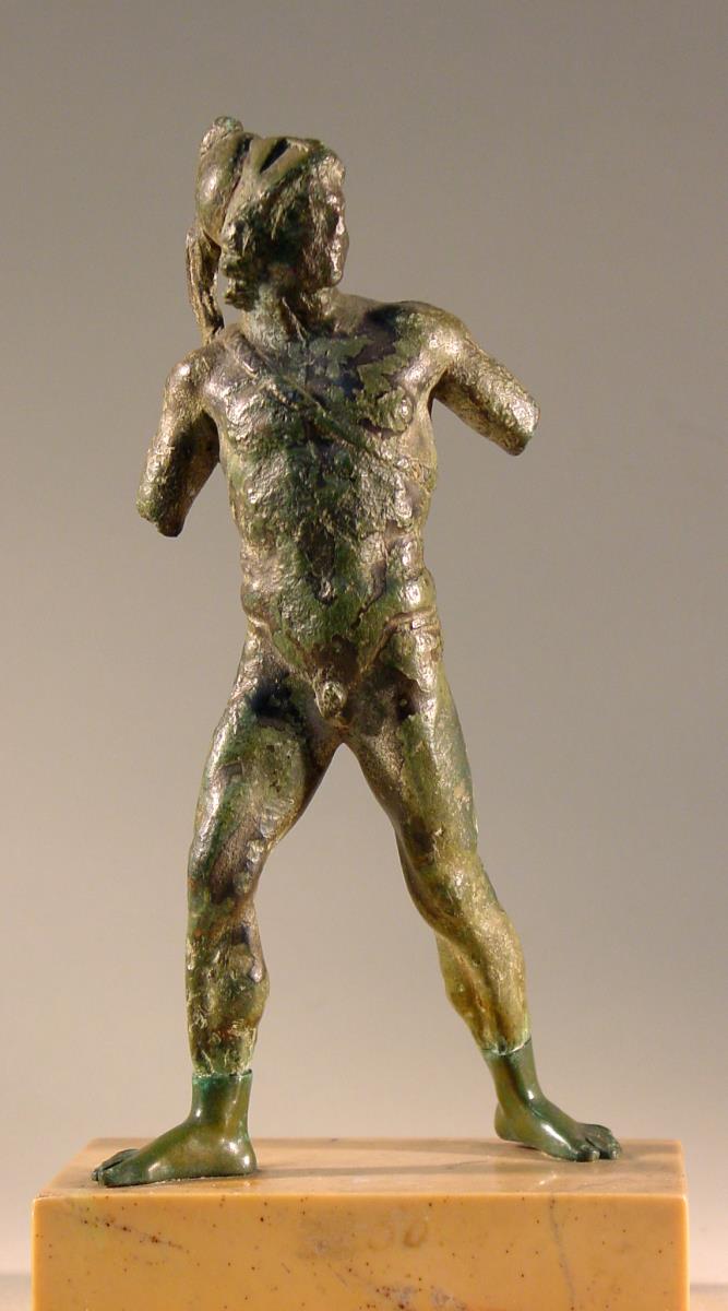 Jünglingsstatuette: Heros oder Krieger