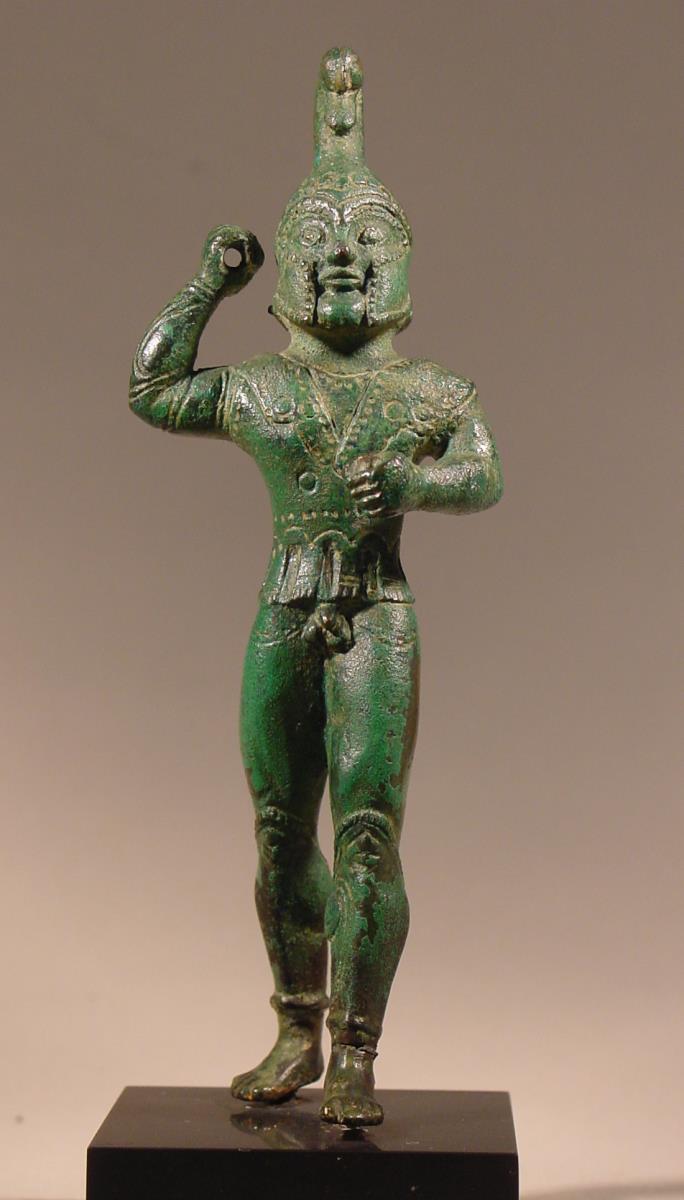 Statuette eines speerschleudernden Kriegers