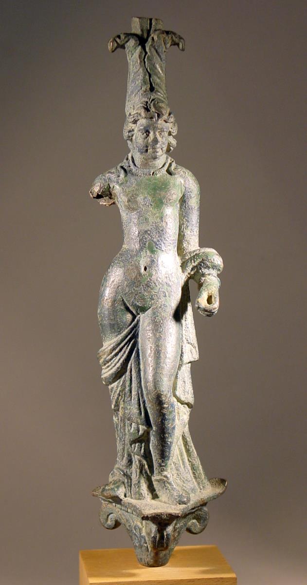Gerätstütze mit der Figur eines nackten Mädchens