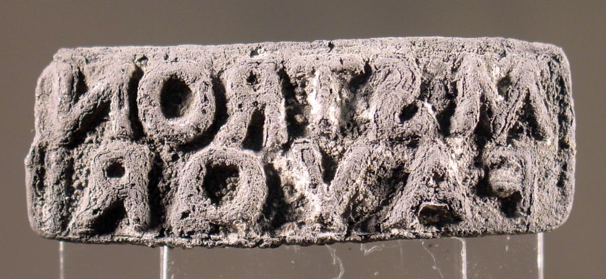 Stempel mit Inschrift M.STRON / FAVORI