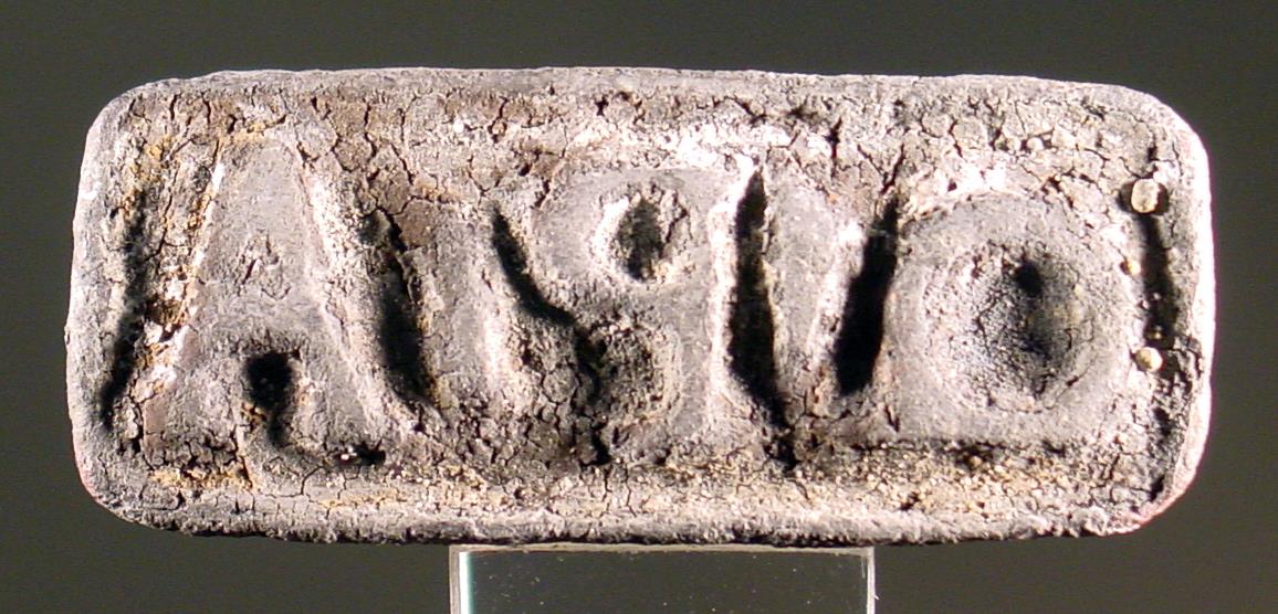 Stempel mit lateinischer Inschrift QIPIA bzw. Q . P. A