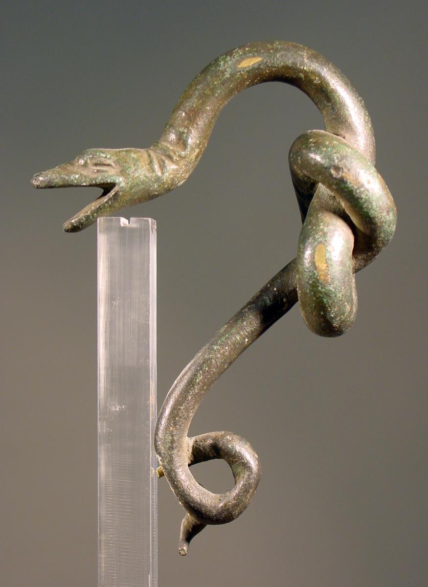 Henkel in Schlangenform