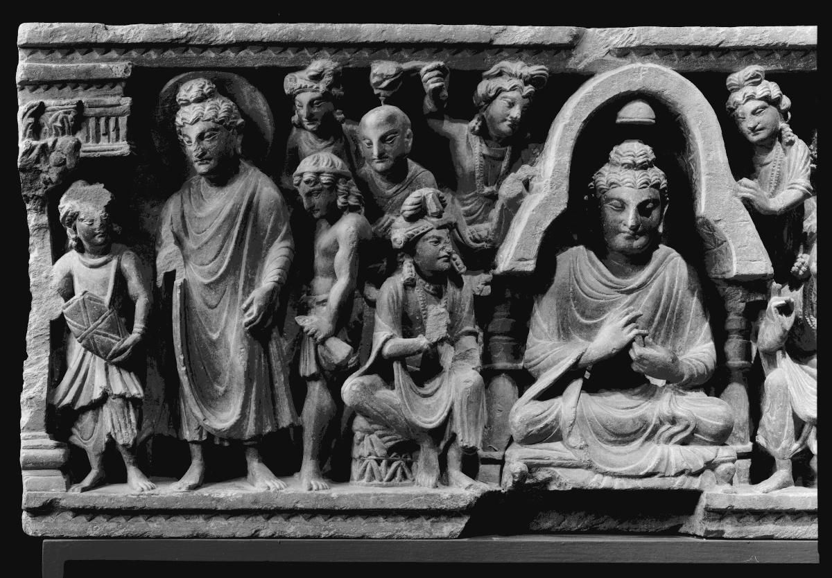 Erzählende Szene (Fragment): Der Buddha zieht predigend von Stadt zu Stadt