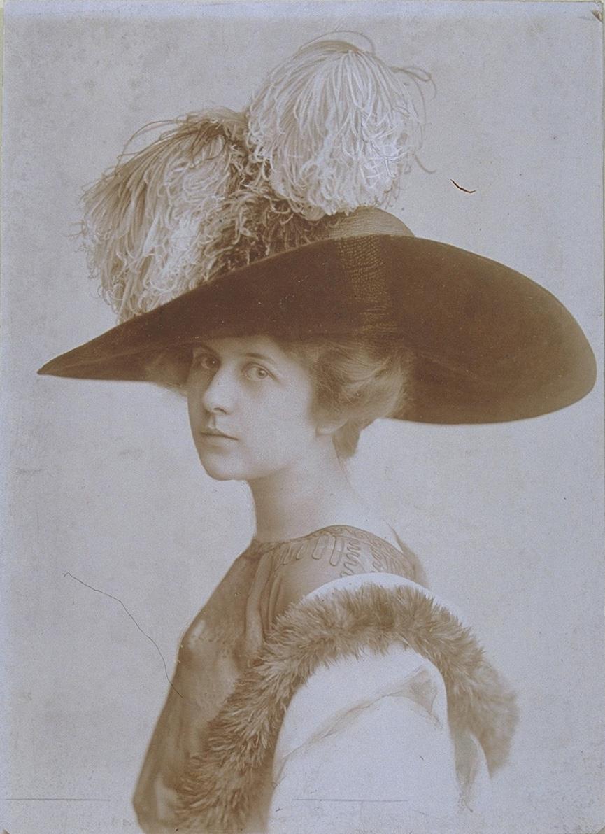 Frau mit Hut