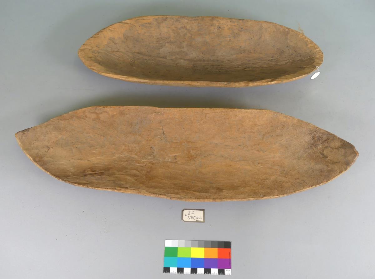 III D 375 a,b