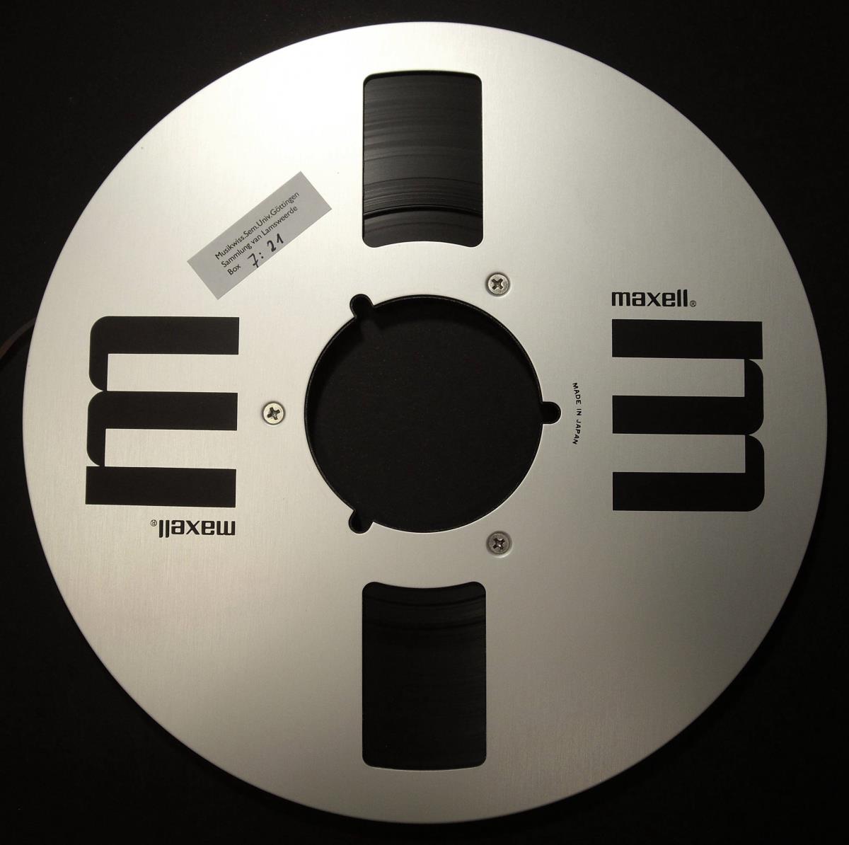 Demo selectie by Felix van Lamsweerde, Sri Lanka music