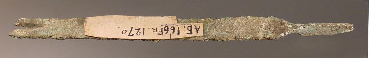 Medizinisches Instrument mit messer- u. gabelförmigen Enden