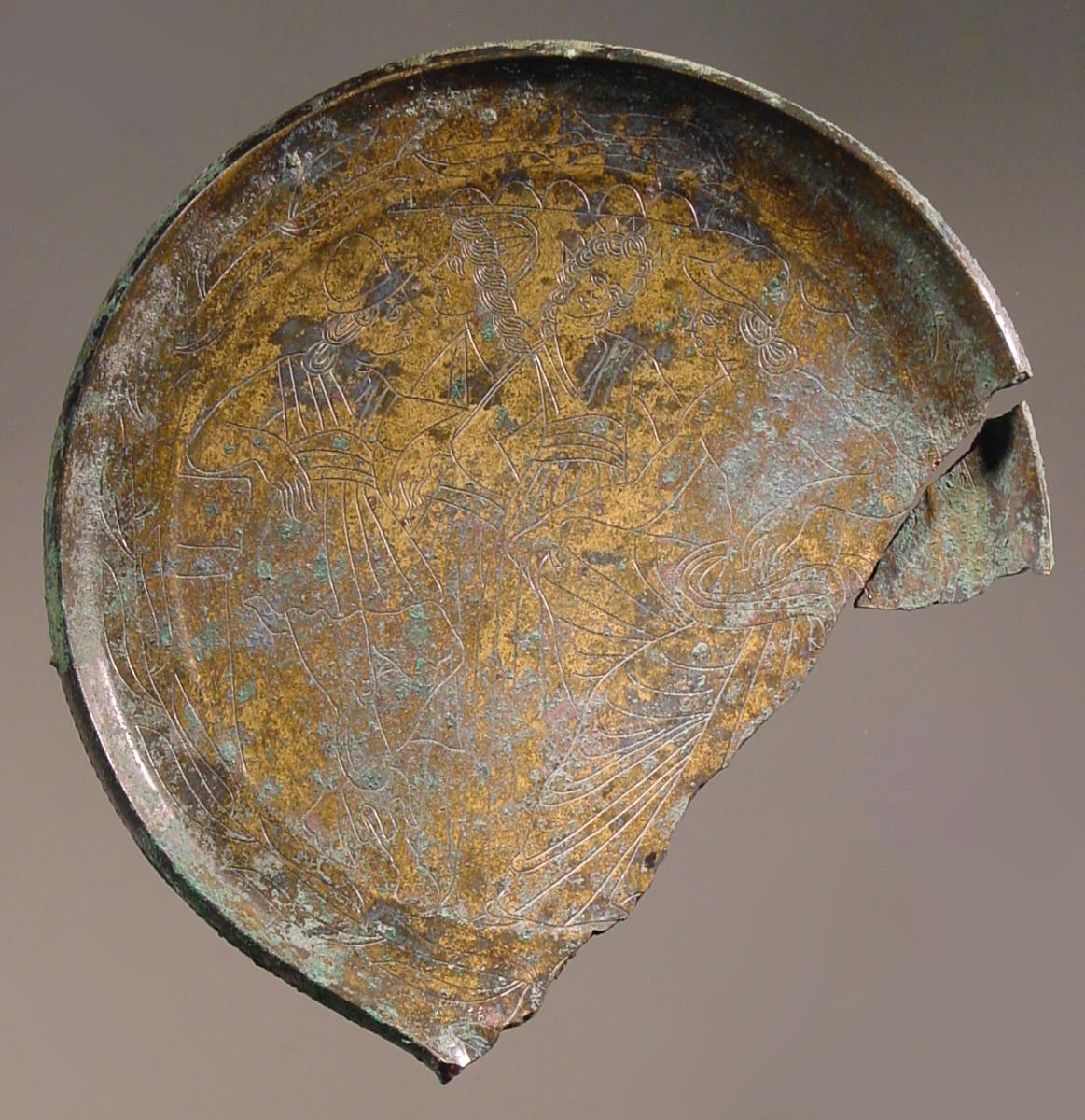 Etruskischer Spiegel (Fragment) mit Dioskuren, Minerva und Venus