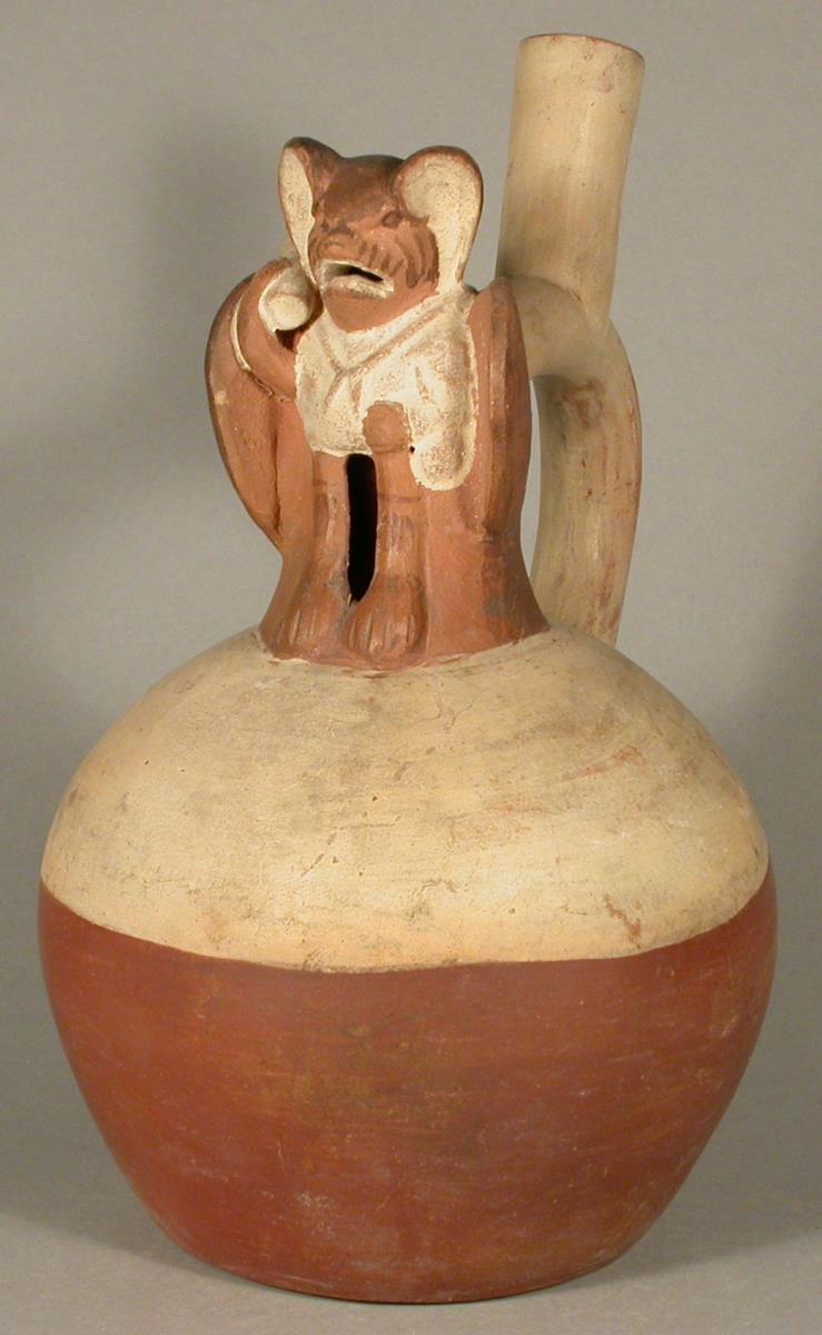 Applikation: anthropo-zoomorphe Figur (Fledermaus)