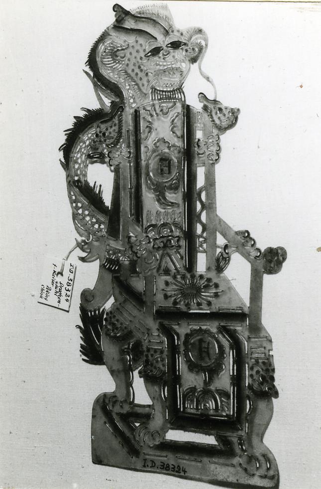 Drachenstuhl für Kaiser  皮影戲用具 : 皇帝的龓座