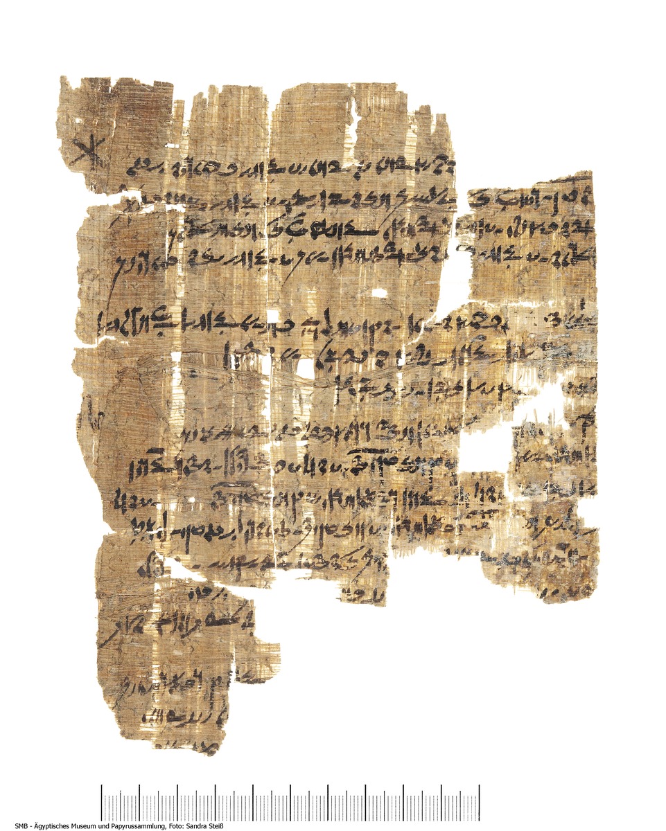 Demotischer Papyrus mit einem juristischen Lehrbuch (Recto) sowie vier Erzählungen in Briefform (Verso)