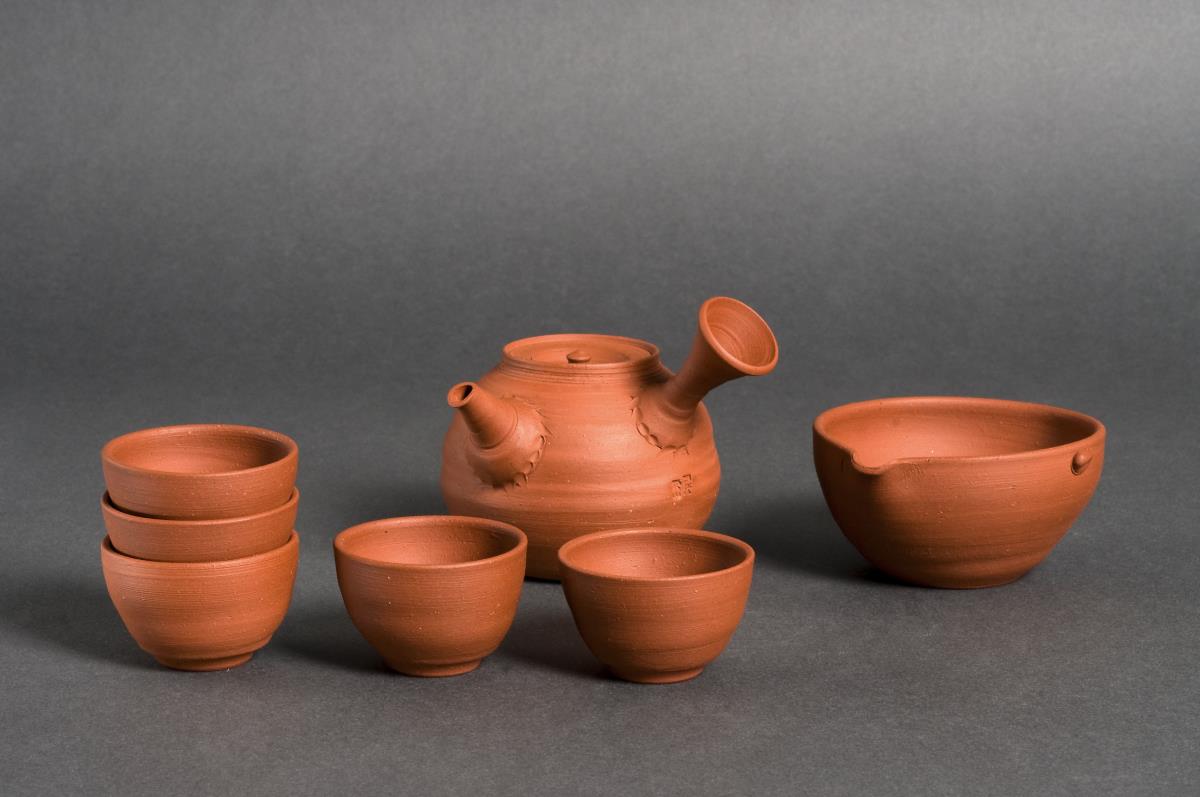 Sencha-Set mit Teekanne, Wasserkühler und fünf Teeschalen