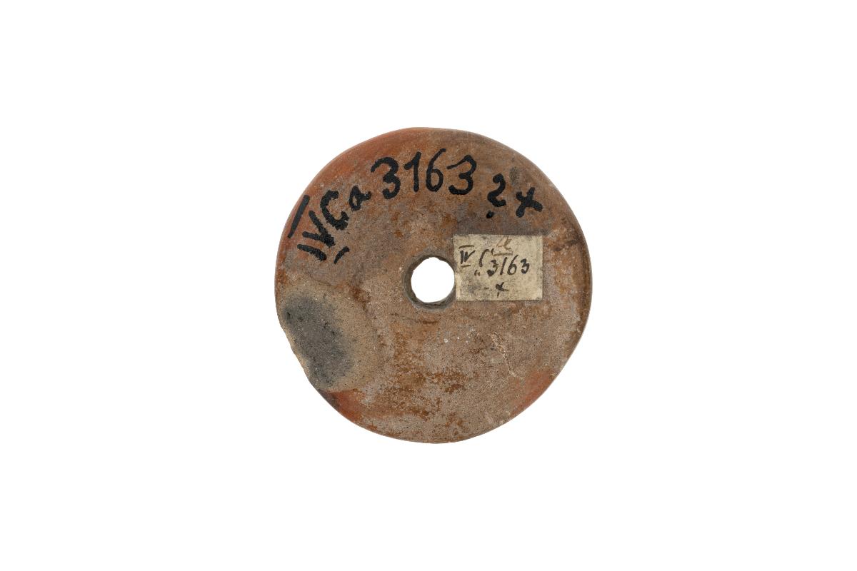 IV Ca 3163 x (1 x +)