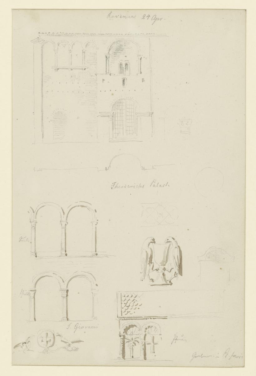 Ravenna, Teilansicht der Fassade des Theoderich Palastes, Pfeiler-und Säulenarkaden von S.Giovanni Evangelstia