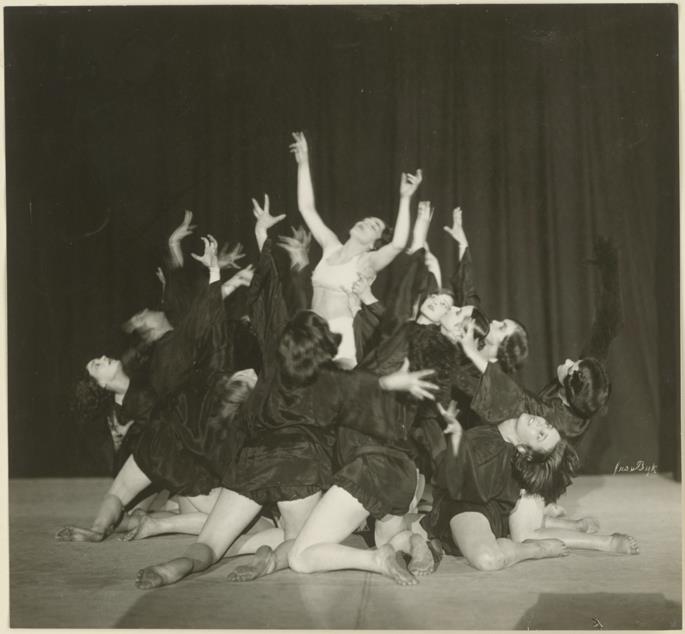 Mary Wigman und Tanzgruppe: Chaos