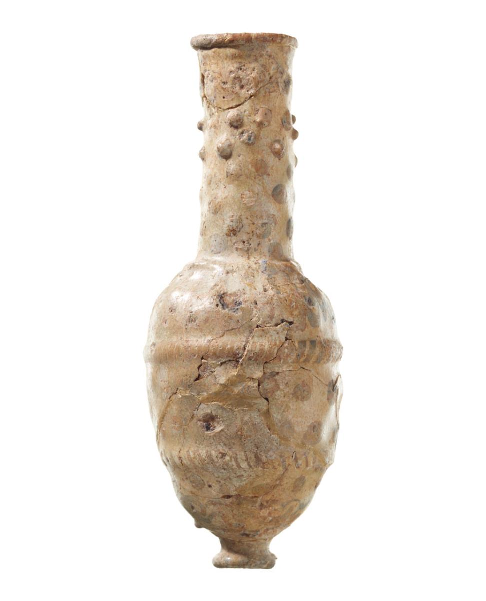 Glasflasche mit hohem schlanken Hals und Knopffuß