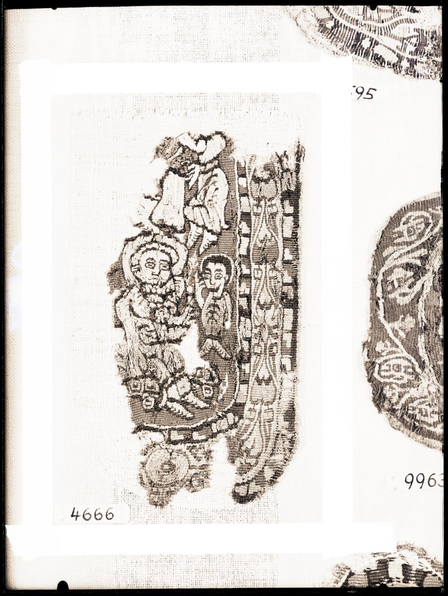 Fragment eines Zierstreifens mit Szene aus der alttestamentlichen Josefsgeschichte
