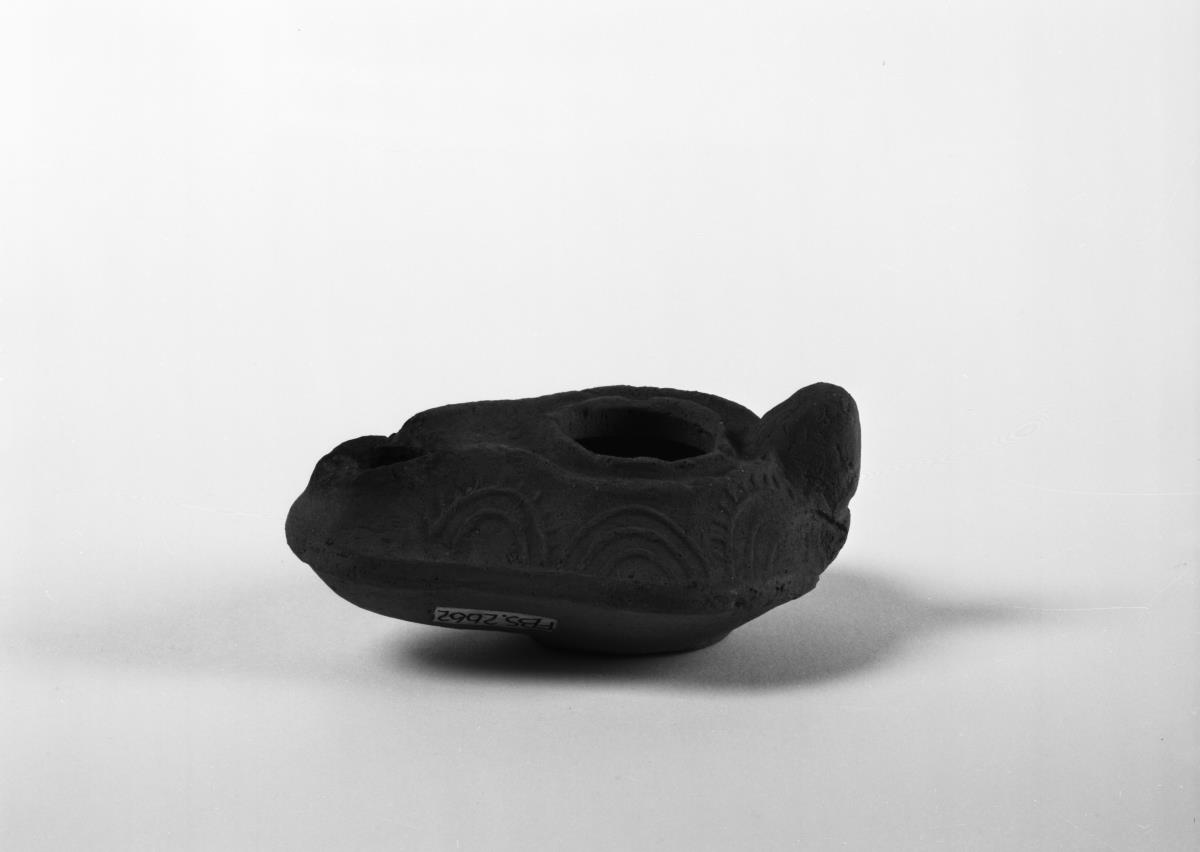 Lampe mit Ornamenten
