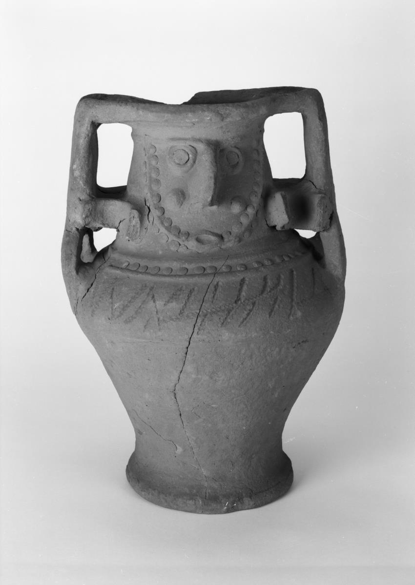 Amphora mit Gesicht