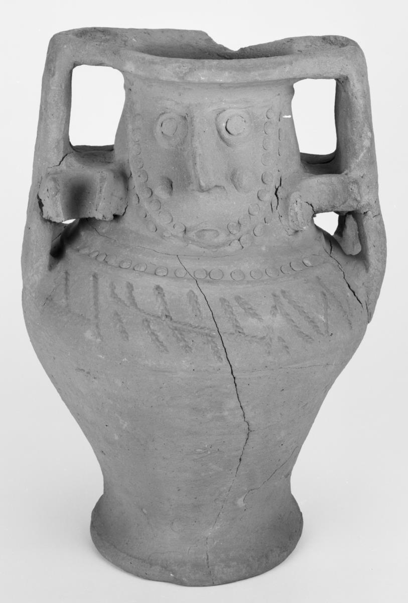 Amphora mit Gesicht