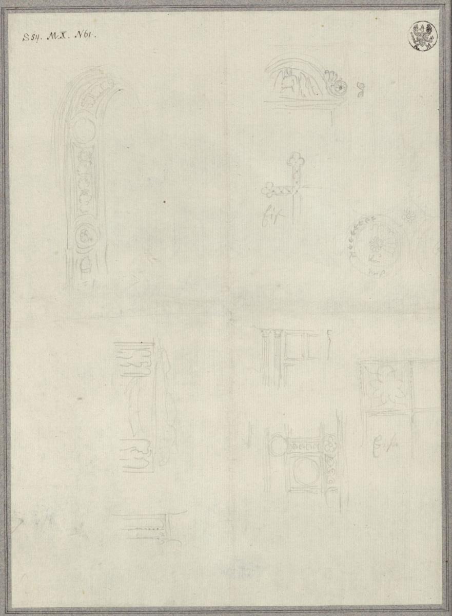 Dekorierte Tür- oder Fensterlaibung & Ein Kreuz & Verschiedene dekorative architektonische Details