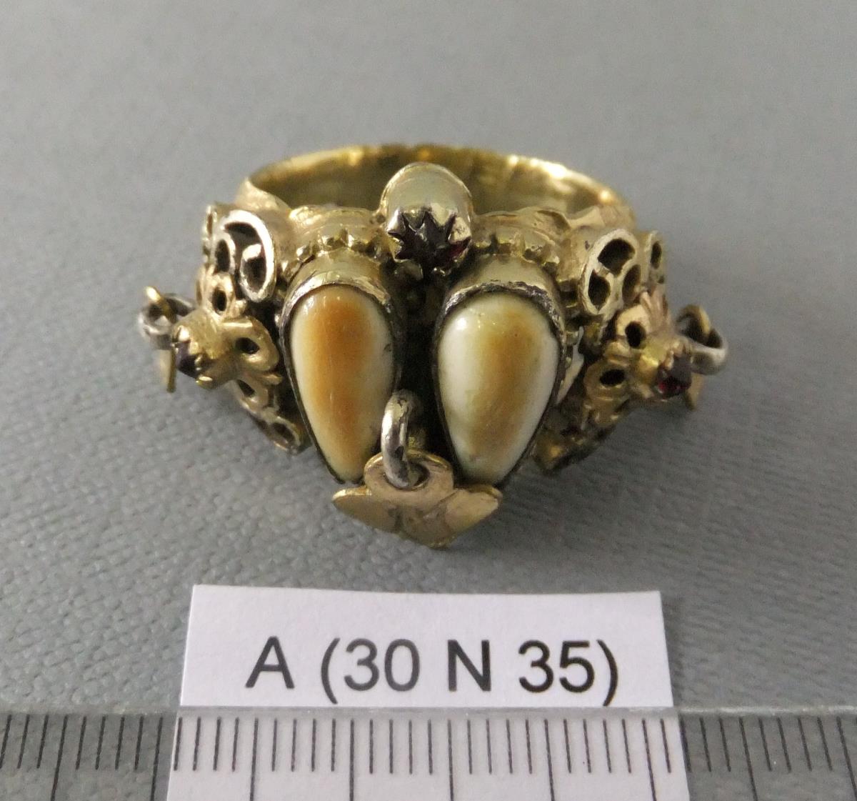 A (30 N 35)