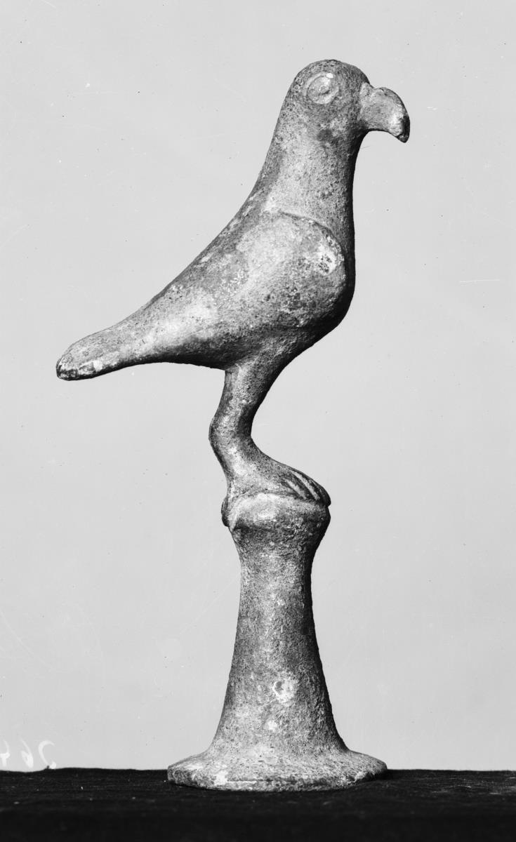 Aufsatz in Form eines Raubvogels