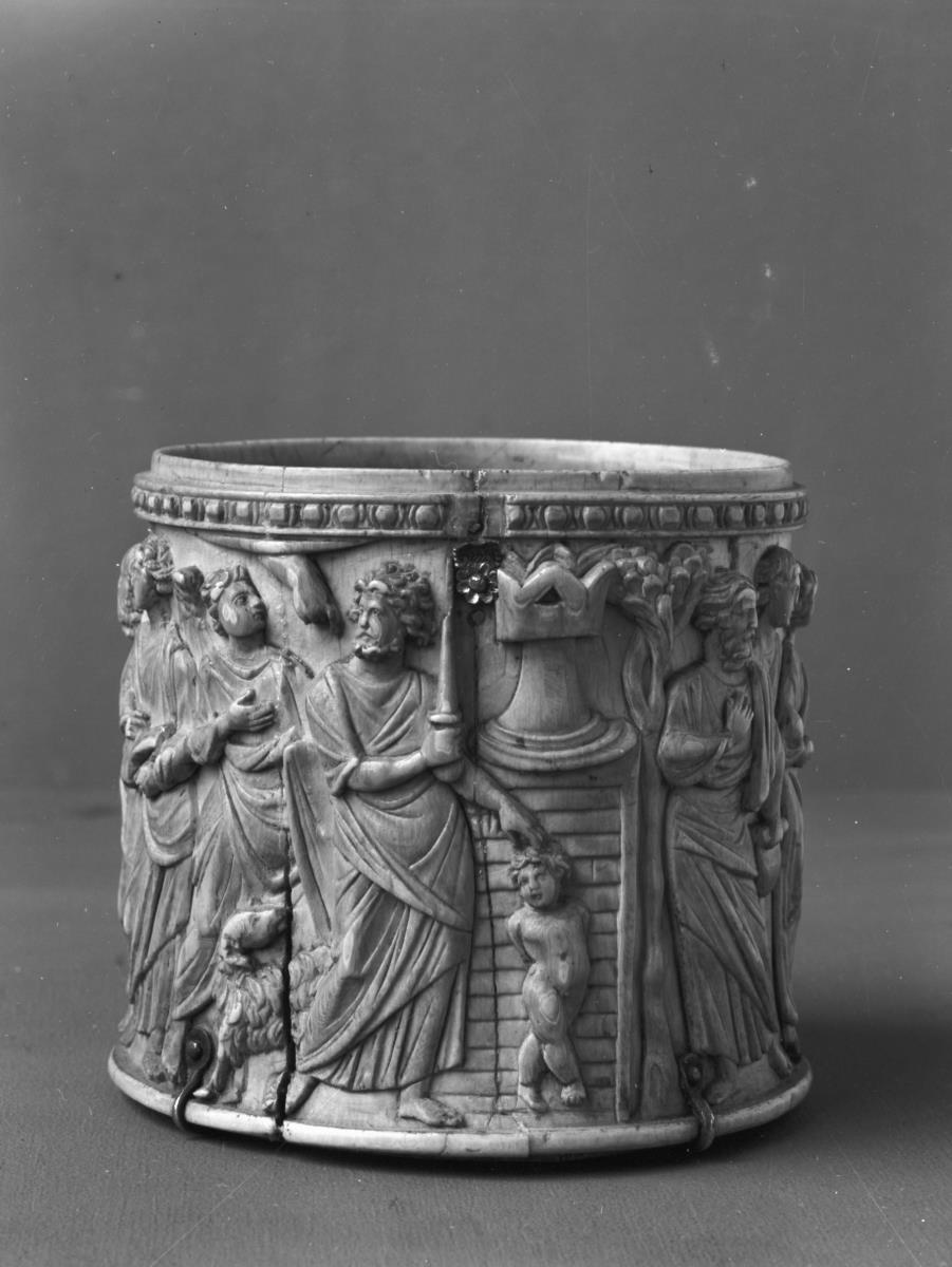Große Berliner Pyxis