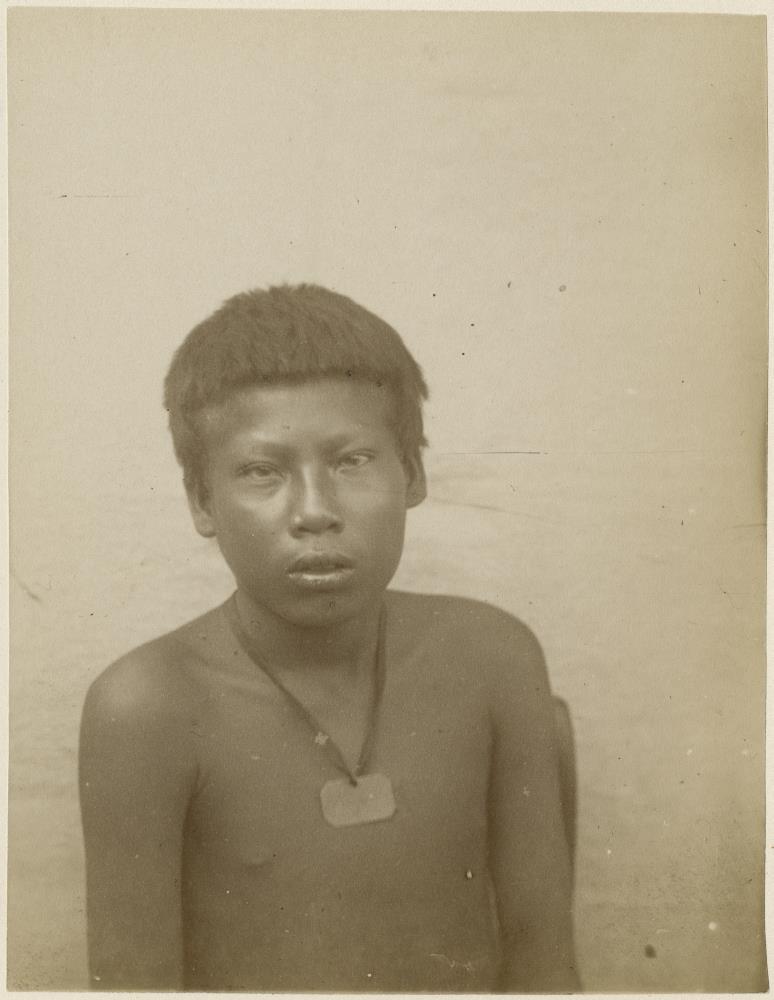 Bororo-Indianer (Junge)