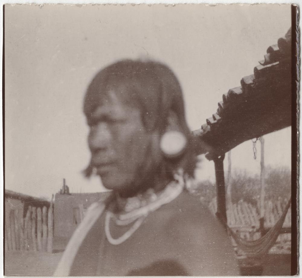 "Choroti-Indianer mit Ohrpflock" (OT)
