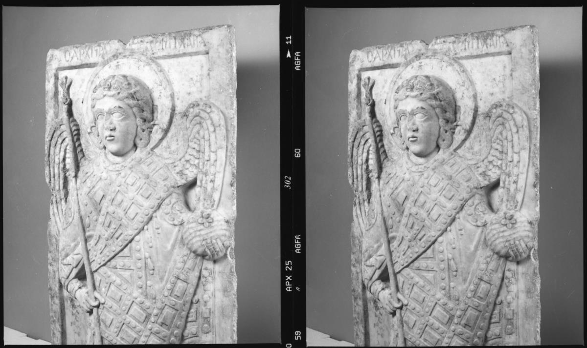 Relief mit Erzengel Michael