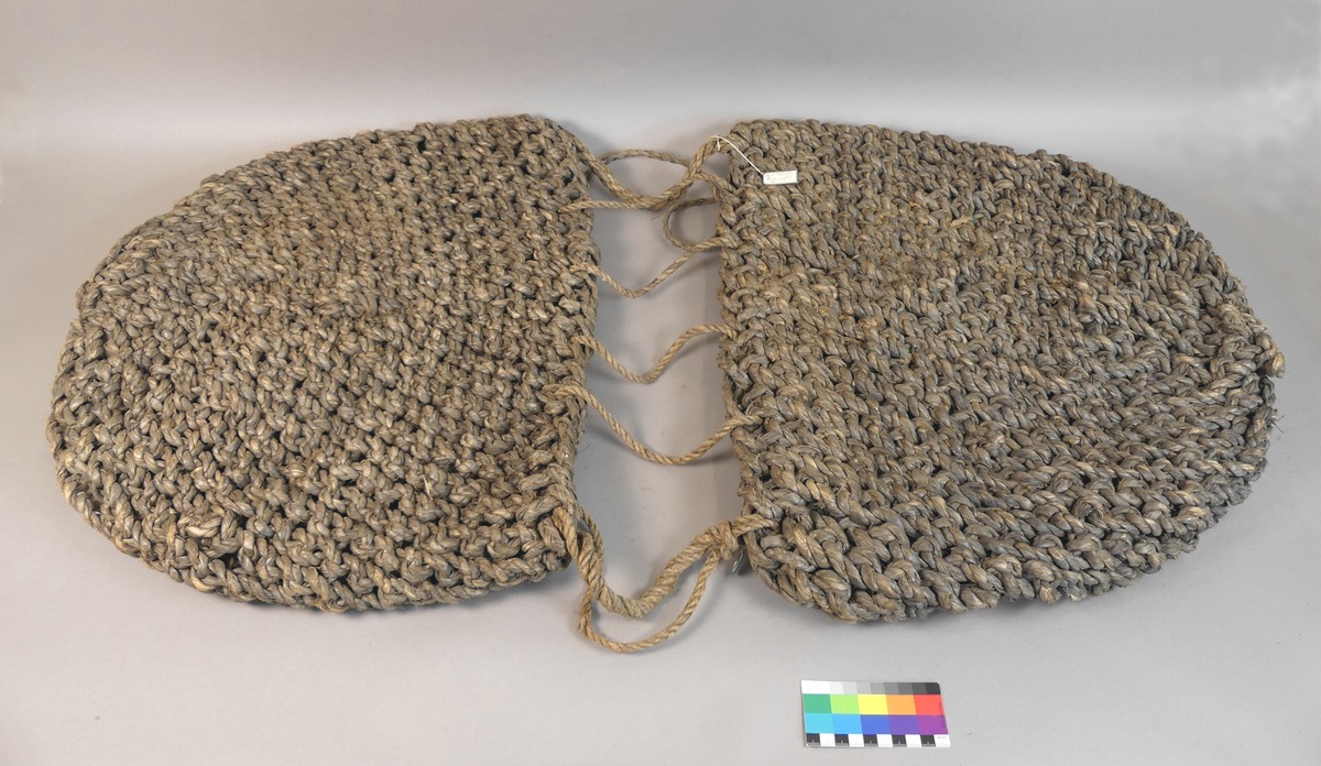 III C 38470 a,b