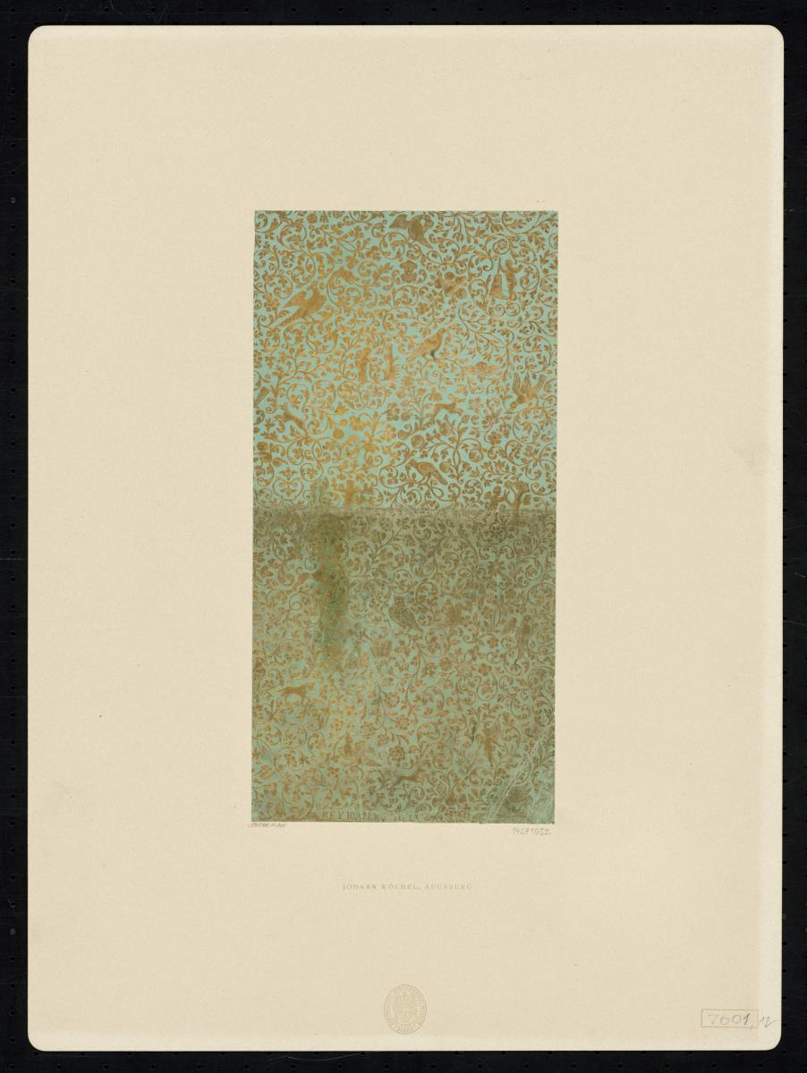 Brokatpapier (dichtes Arabeskenornament mit Putti)