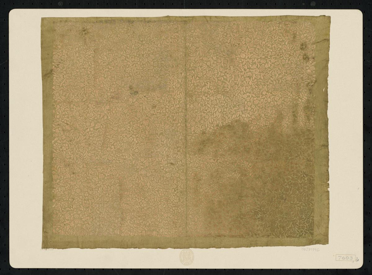 Brokatpapier (engstehende, kleine kurze Ranken mit Blüten und Früchten)