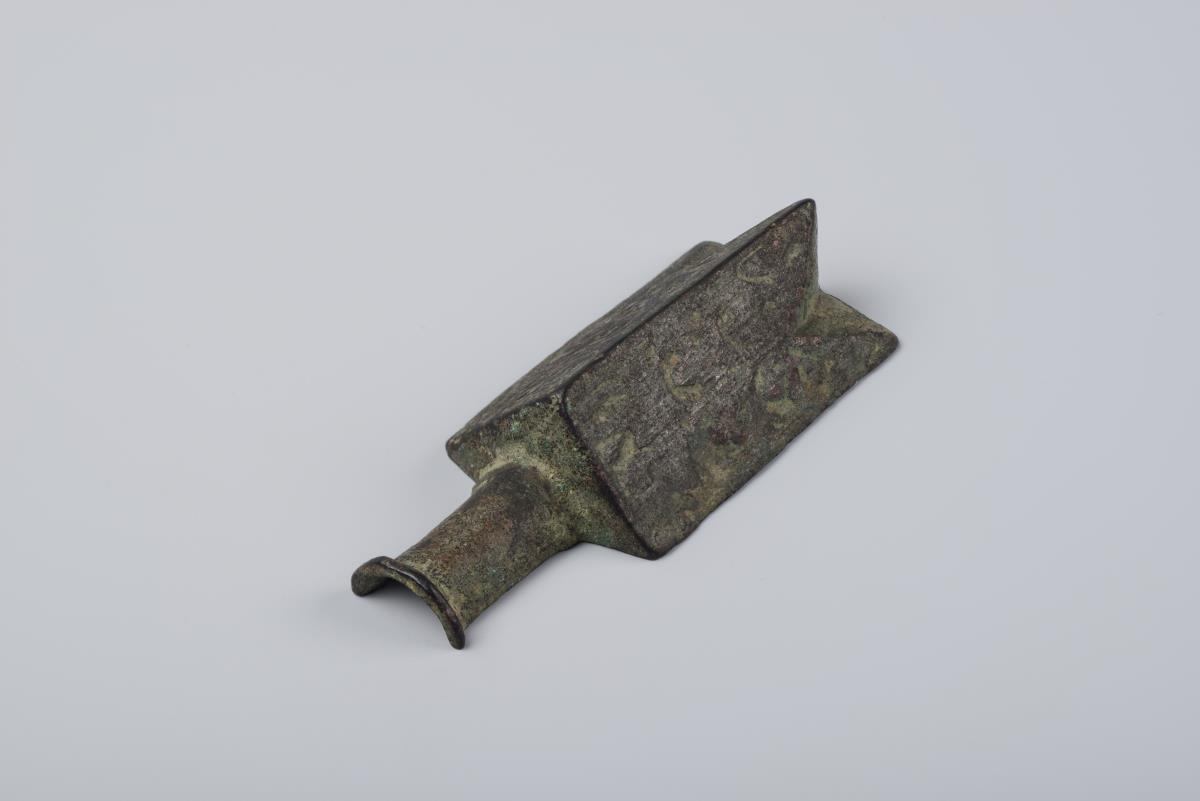 I. 3637 a