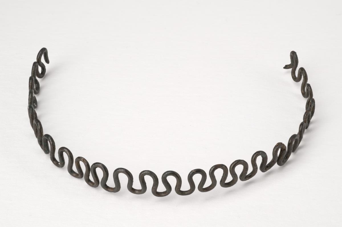 Wellenartiges Armband