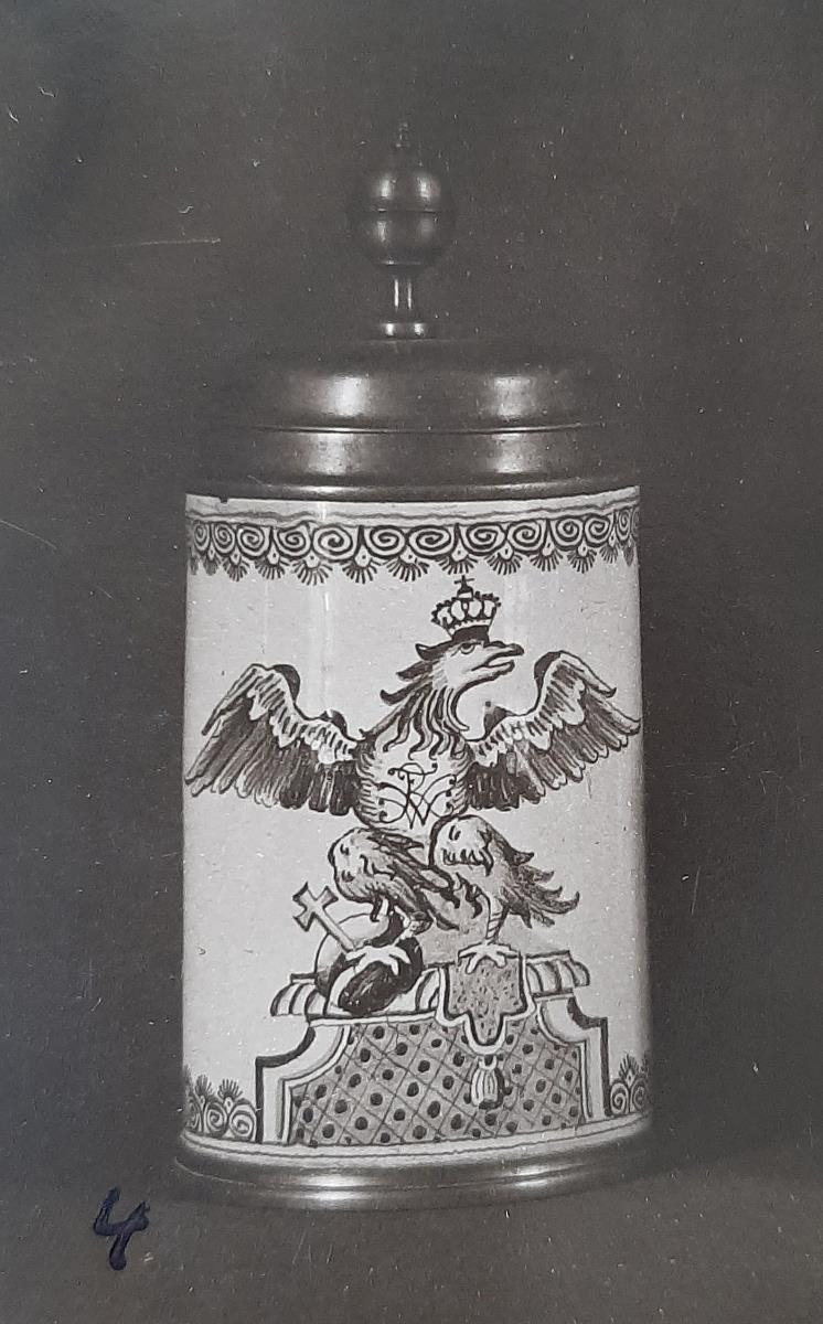 Walzenkrug mit preußischem Adler