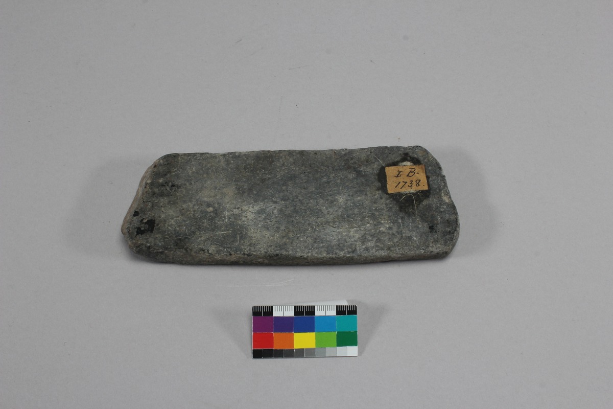 I B 1738