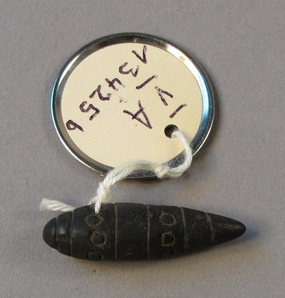 V A 13425 b