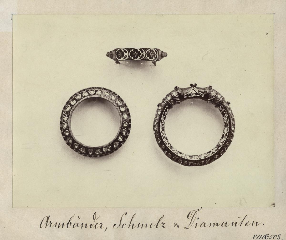 Armbänder, Schmelz und Diamanten