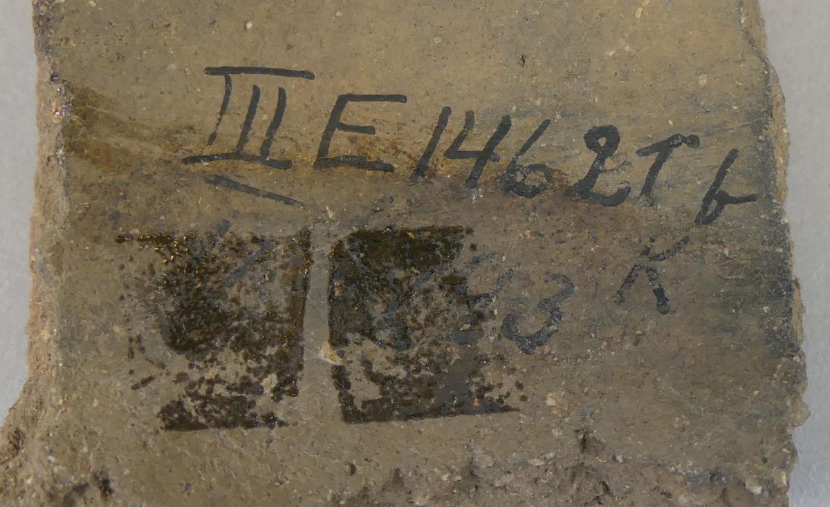 III E 14621 a,b