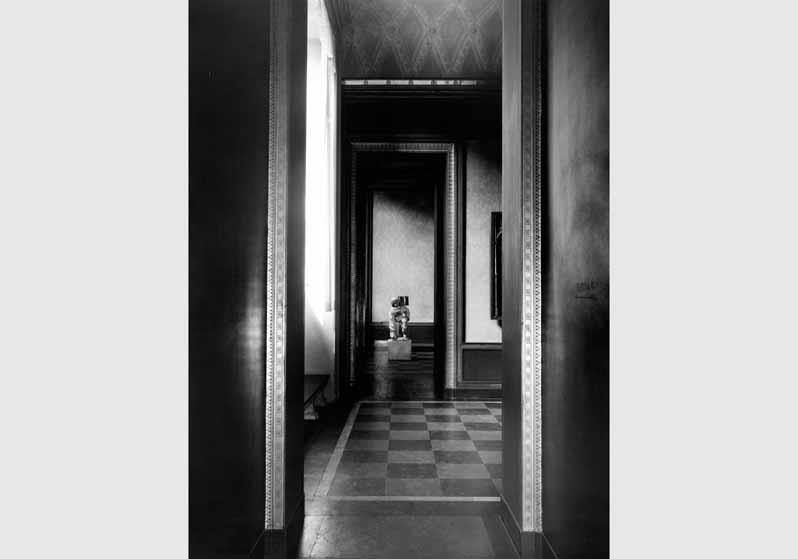 Blick in die Ausstellung "Schule des Sehens" von Ludwig Justi in der Nationalgalerie