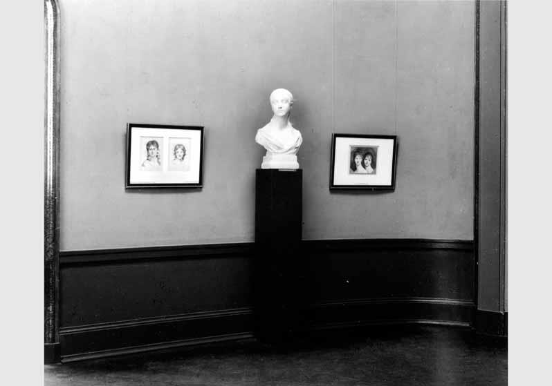 Blick in die Ausstellung "Johann Gottfried Schadow 1764 - 1850 - Bildwerke, Zeichnungen und Druckgraphik" vom 31. Okt. 1964 - Juli 1965 in der Nationalgalerie