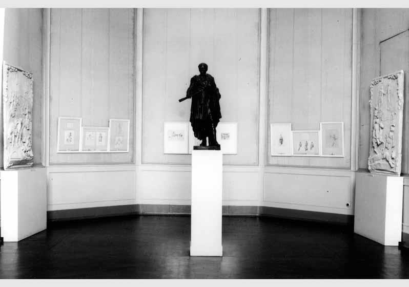 Blick in die Ausstellung "Johann Gottfried Schadow 1764 - 1850 - Bildwerke, Zeichnungen und Druckgraphik" vom 31. Okt. 1964 - Juli 1965 in der Nationalgalerie
