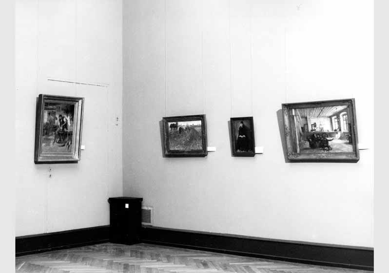 Blick in die Ausstellung "Robert Sterl 1867-1932 - Das Werk des Malers" vom 15. Dez. 1983 - 18. März 1984 in der Nationalgalerie